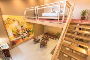 Postel nebo postele na pokoji v ubytování Sunshine Resort Pokhara - Your Private Paradise