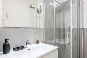 Koupelna v ubytování Domus San Frediano - Double Suite con Jacuzzi + 13 fotografií