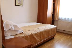 Ein Bett oder Betten in einem Zimmer der Unterkunft Hotel Wasserpalast - breakfast for free!!!