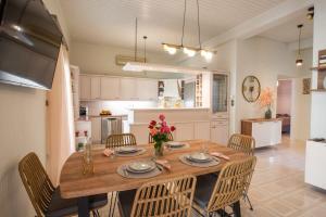 A kitchen or kitchenette at Dolce Favola Nomad Casa - Kalamata's City Getaway