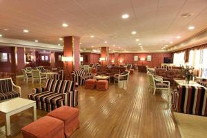 Restorāns vai citas vietas, kur ieturēt maltīti, naktsmītnē Hotel Husa Tuca