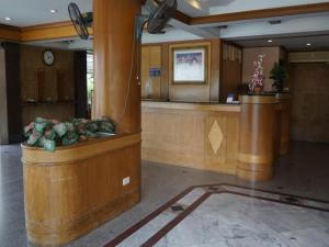 ล็อบบี้หรือแผนกต้อนรับของ Tanaphat Hatyai Hotel