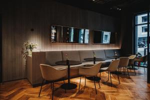 Lounge nebo bar v ubytování HIIVE Oldenburg