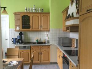 Kjøkken eller kjøkkenkrok på Ferienwohnung Burgblick
