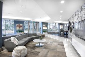 Lobbyn eller receptionsområdet på Rincon Hill 1BR w Gym Lounge nr Embarcadero SFO-763