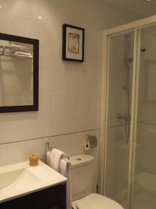 Phòng tắm tại Apartamentos Turisticos Ca Ramon