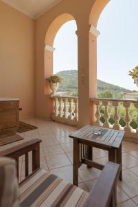 Balkoni atau teres di Palazzo Pischedda