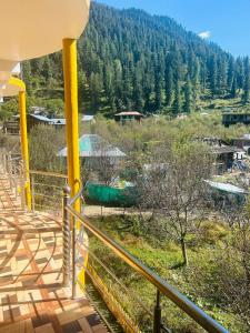 widok z balkonu ośrodka w obiekcie Tafreegram w mieście Kalgha