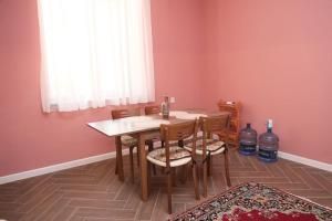 Φωτογραφία από το άλμπουμ του Yuxu coliving space σε Σουμγκαγήτ