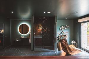 Fotografie z fotogalerie ubytování Love gite avec Spa nage privatif et espace coquin - Le Secret de l'Elixir v destinaci Argentré-du-Plessis