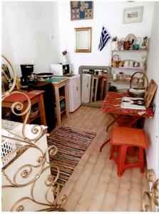 Η κουζίνα ή μικρή κουζίνα στο ELEFTHERIA'S HOUSE