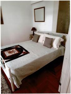 Ένα ή περισσότερα κρεβάτια σε δωμάτιο στο ELEFTHERIA'S HOUSE
