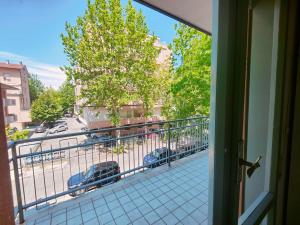 En balkong eller terrasse på Trilocale per Famiglie con Balcone