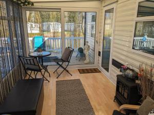 Balkón nebo terasa v ubytování Beautiful 2 Bed Caravan Southview Park Skegness