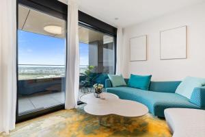 Posezení v ubytování Stylish and Luxurious Apt with Pool & Gym