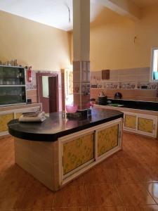 Η κουζίνα ή μικρή κουζίνα στο Gite DAR UL