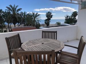 Fotografia z galérie ubytovania 2 Bedroom Beach front apartment Benalmadena v destinácii Benalmádena