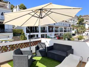 Ruang duduk di Sea views HOUSE - Mirador del Codolar