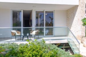 Balkón nebo terasa v ubytování Santamar by Tao Beach Condos with Pool & Walk to Ocean