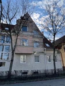 Budova, v ktorej sa apartmán nachádza