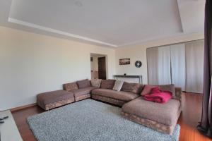 Gallery image of Your Deluxe Home in Cosmopolis in Creţuleasca
