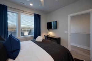 Fotografie z fotogalerie ubytování New Lux Townhome 6 mins to DT Rooftop Sleeps 12 v destinaci Nashville