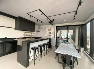 Η κουζίνα ή μικρή κουζίνα στο Apartamento 203T1 Nanotec 2 dorm