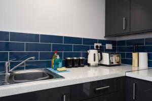 Kuchyň nebo kuchyňský kout v ubytování Dane Duplex Studio Six - Tranquil Coventry Getaway