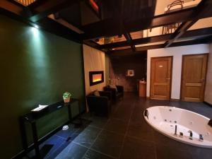 Koupelna v ubytování Suite Wellness