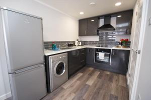 A cozinha ou cozinha compacta de Dane Duplex Studio Seven - Your Dream Coventry Stay
