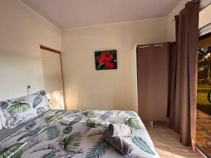 Postel nebo postele na pokoji v ubytování TVH LODGE MOOREA accès mer FARE HO'E