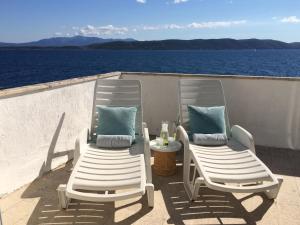 Gallery image of Holiday Home Mala Duba in Živogo&scaron;će