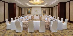 Área de negócios e/ou sala de conferências em Shangri-La Jakarta