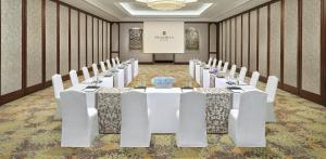 Área de negócios e/ou sala de conferências em Shangri-La Jakarta