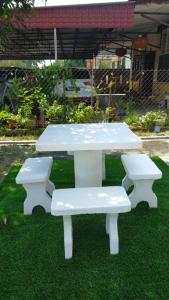 Taman di luar Grandpa House 爷爷老家