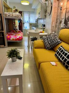 Posedenie v ubytovaní BADAROSA House10min to BARCELONA City&NearTo BEACH