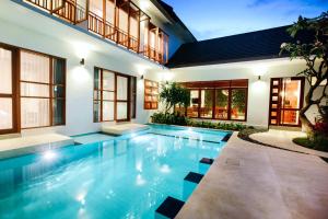 Kolam renang di atau dekat dengan Pudak Sari Unizou Hostel