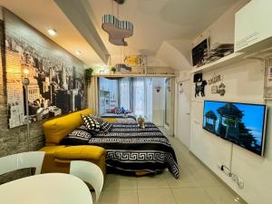 Televízia a/alebo spoločenská miestnosť v ubytovaní BADAROSA House10min to BARCELONA City&NearTo BEACH
