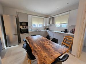 Kuchyň nebo kuchyňský kout v ubytování NAVSIKA LUXURY APARTMENT