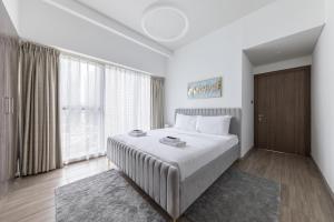 Naktsmītnes Luxurious 2-bdapt Jlt 9 Mins Walk To Dmcc Metro Dubaijā fotogalerijas attēls