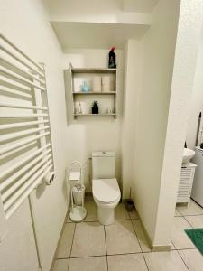 Phòng tắm tại Joli appartement avec parking