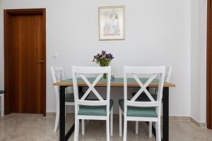 Fotografie z fotogalerie ubytování Apartments with a parking space Pisak, Omis - 5975 v destinaci Pisak