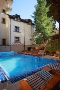 Bazén v ubytování Romantik Spa Hotel nebo v jeho okolí