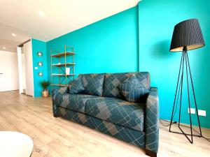 Posedenie v ubytovaní Appartement refait à neuf - Superbe vue Grande Plage des Sables - 2 pers