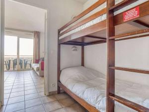 Postel nebo postele na pokoji v ubytování Studio avec piscine, 600m plage