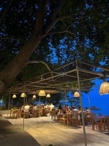 Restaurace v ubytování Denizevi Karvunyi