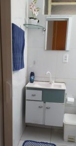 Een badkamer bij ApartamentoTop Praia Jacarecica 200mts da praia