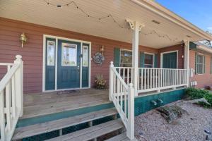 Gallery image of White Oak near Spearfish SD in Whitewood