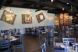 努克仓库酒店餐厅或其他用餐的地方
