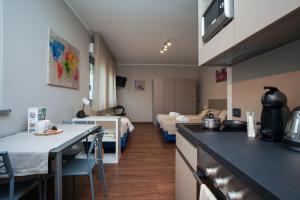 Bnbook Expo Residence Rho的厨房或小厨房